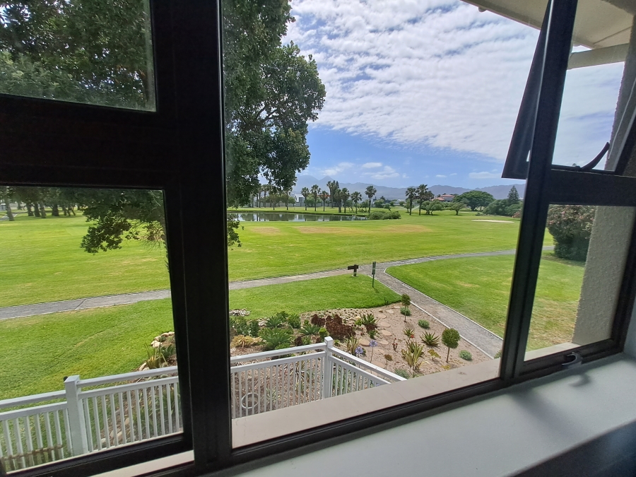 6 Bedroom Property for Sale in Greenways Golf Estate Western Cape